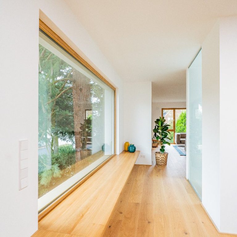 Das Baumhaus - Kernsanierung und Aufstockung in Holztafelbauweise